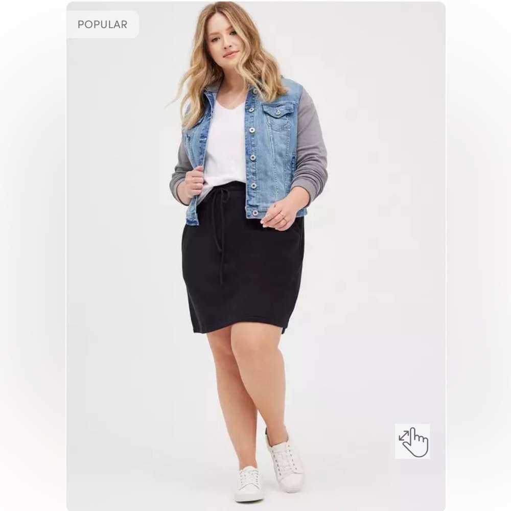 Torrid size 00x 10 M/L A-Line Mini Skirt - Fleece Black - Picture 3 of 9